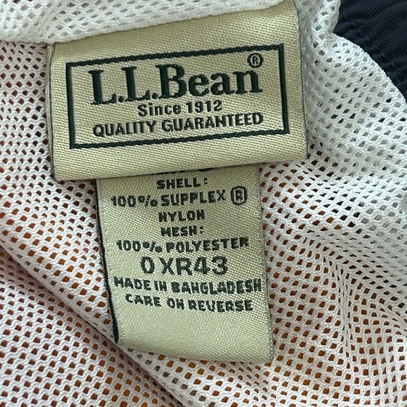 LL Bean Men’s XL Mesh Lined Cargo Swim Shorts - Picture 4 of 8